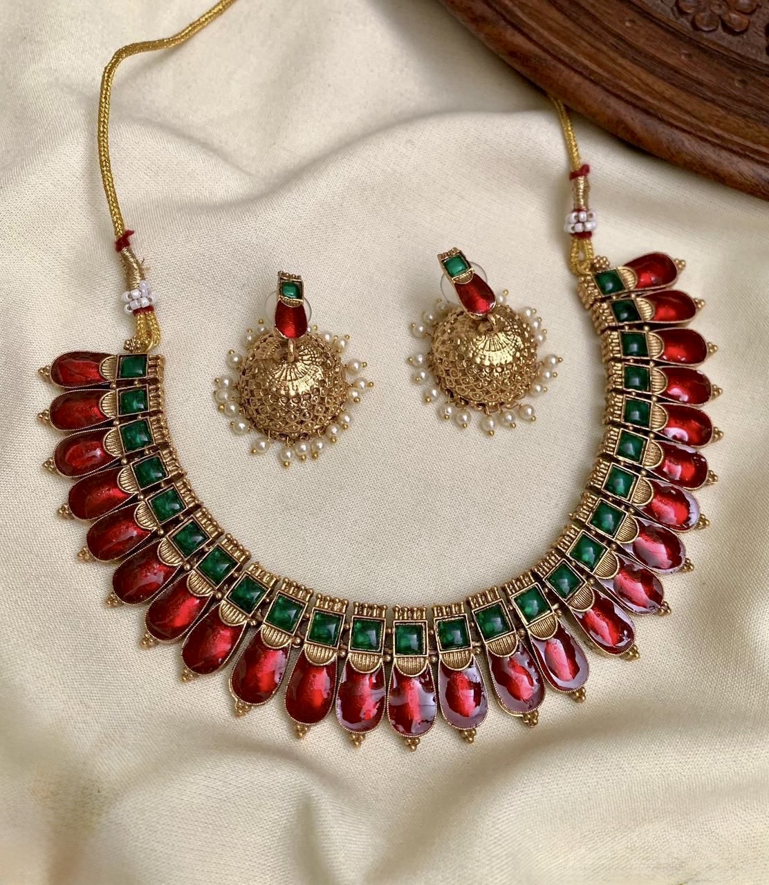 Premium Quality Enamel Pallakka Necklace