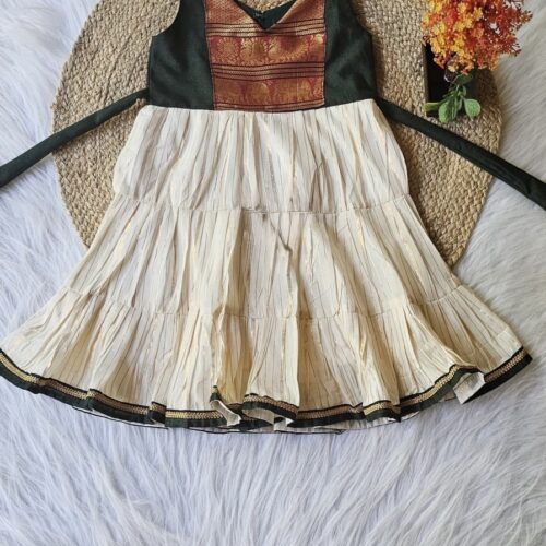 Girls dress - 4 years