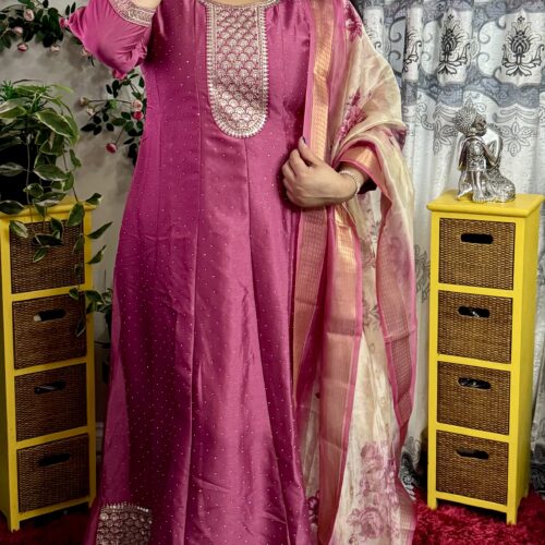 Vichithra Silk Pannel Cut Salwar Set - Fuchsia Pink