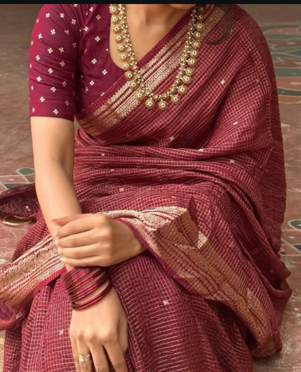 Viscose Check Sareee - Maroon