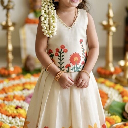 Floral Kerala Tissue Pattu Pavada